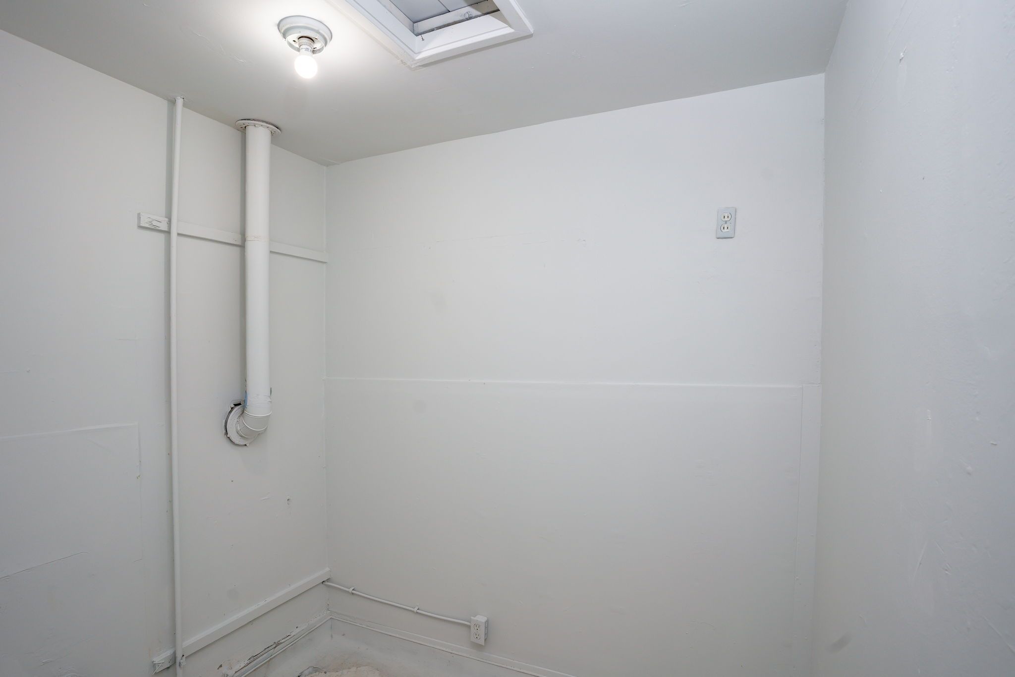Lease/Commercial/Retail